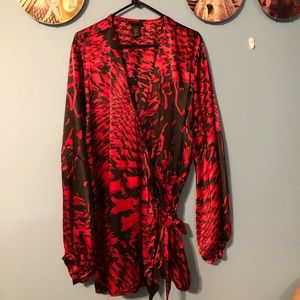 Lane Bryant red and black wrap around top sz 26/28